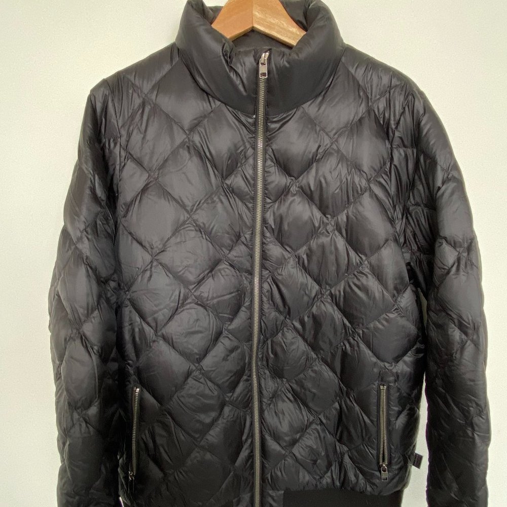 Patagonia Women's Black Prow Bomber Jacket XL
